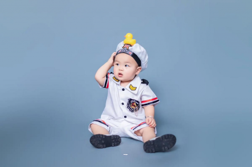 林芝宝宝几个月攒肚子